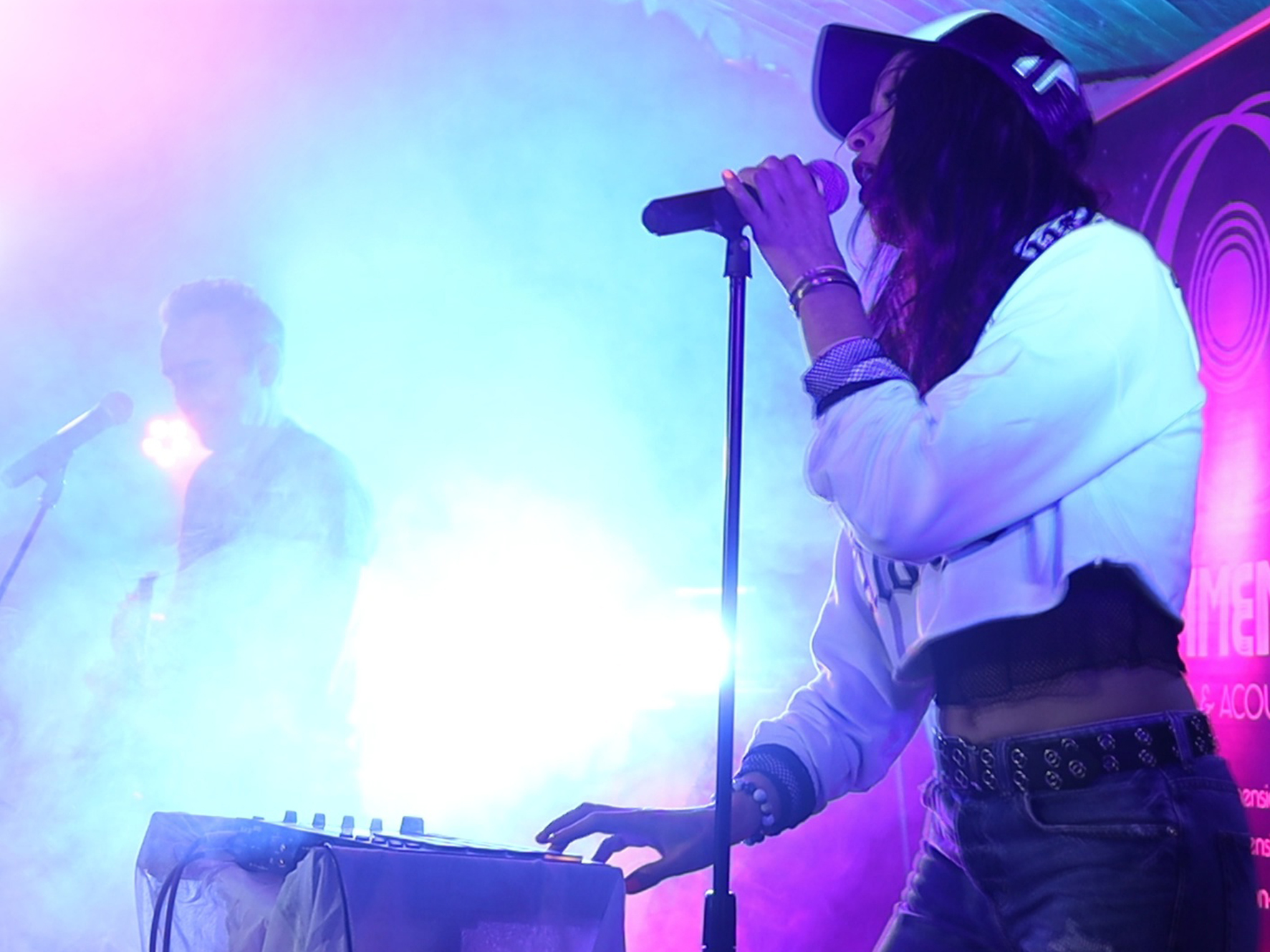 Laure et Thom, le duo Concert et DJ